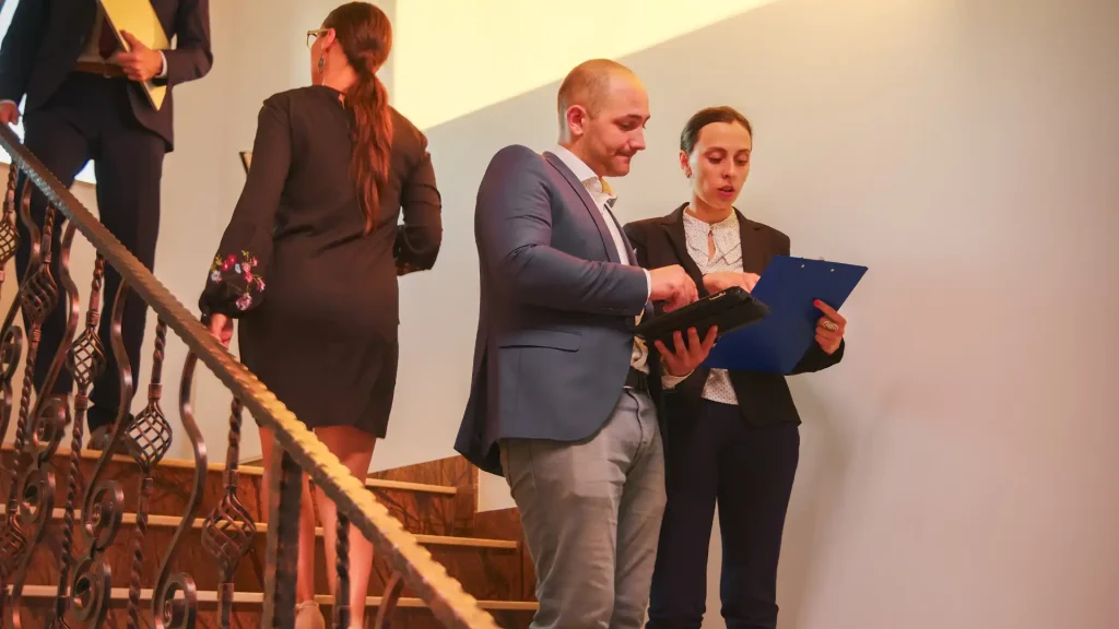 Os Bastidores de Eventos Profissionais: Estrutura, Comunicação e Operação